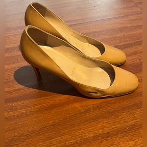 Christian Louboutin Tan Patent Leather Heels Size 38